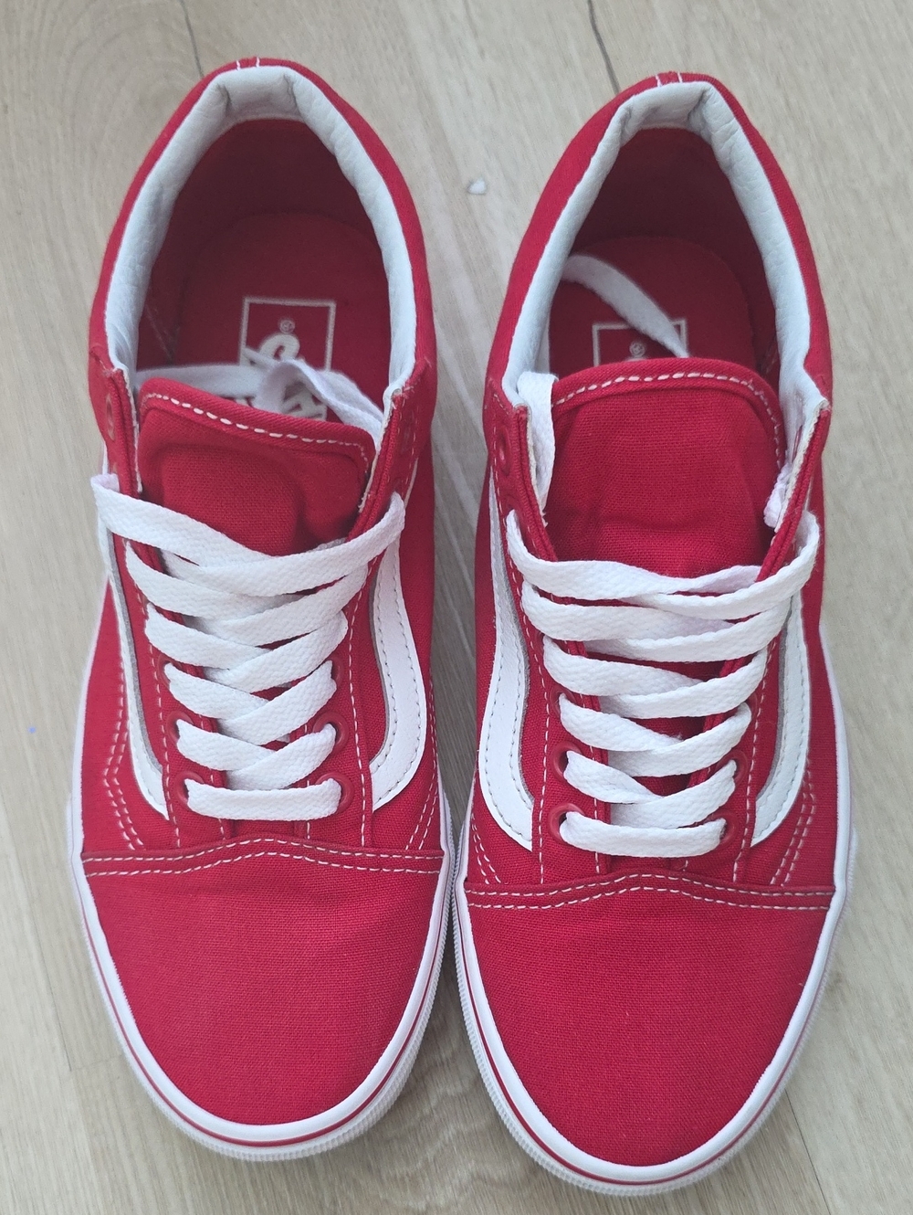 Vans Old Skool low-top sneakers in Racing Red / True White Size W 8/ M 6.5